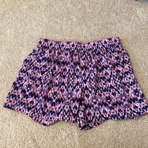 patterned shorts size XS